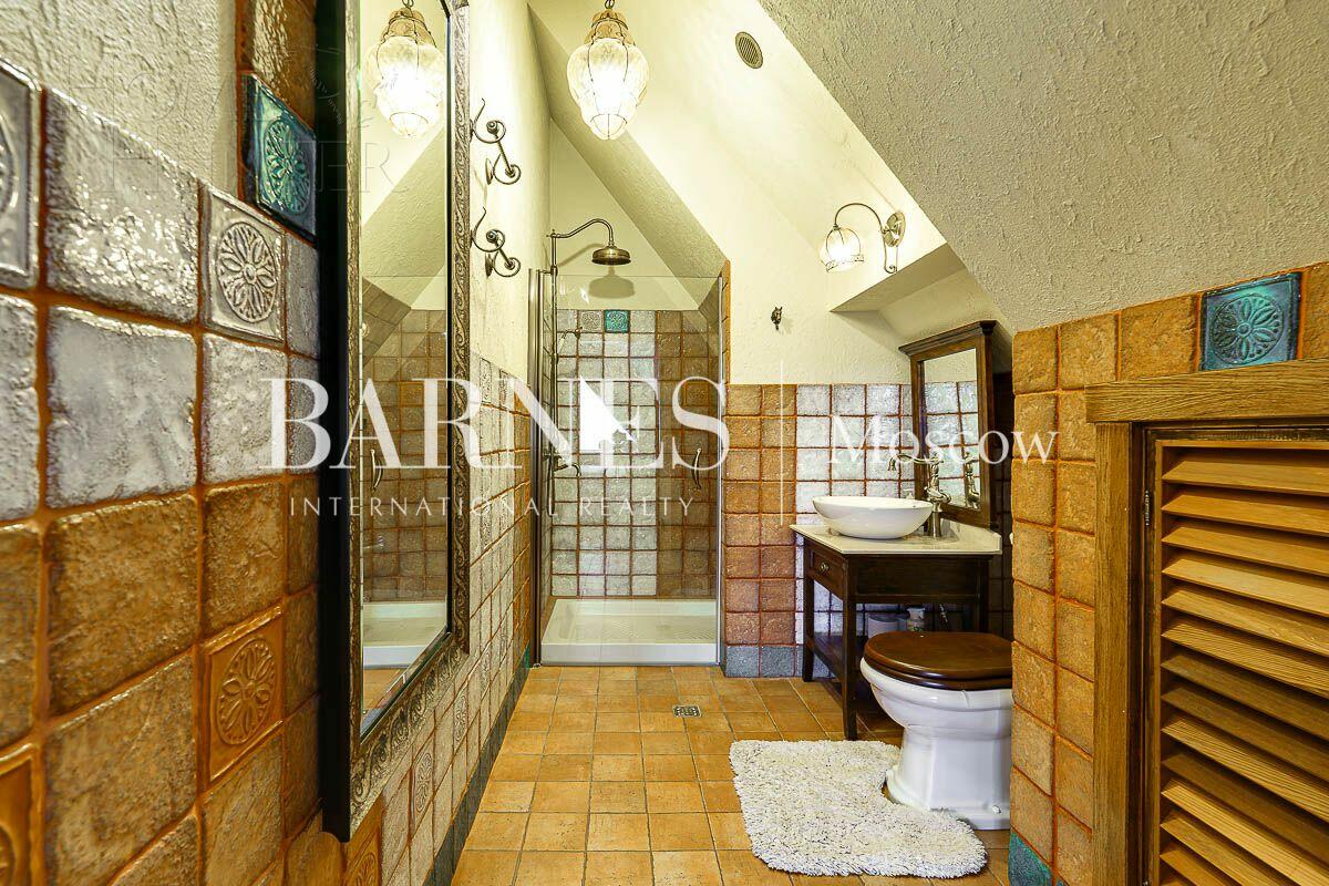 2-этажный коттедж 1 150 м² с отделкой