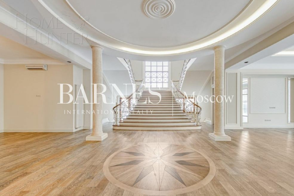 2-этажный коттедж 1 070 м² с отделкой