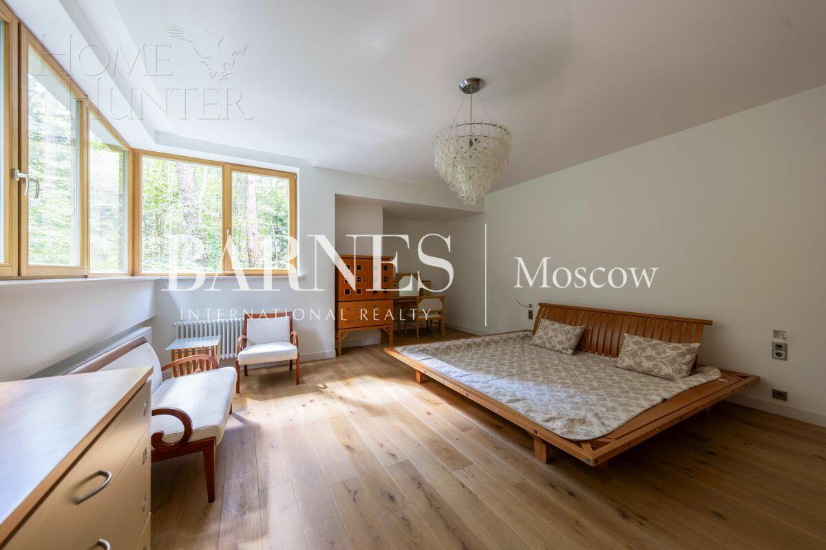 2-этажный коттедж 1 330 м² с отделкой