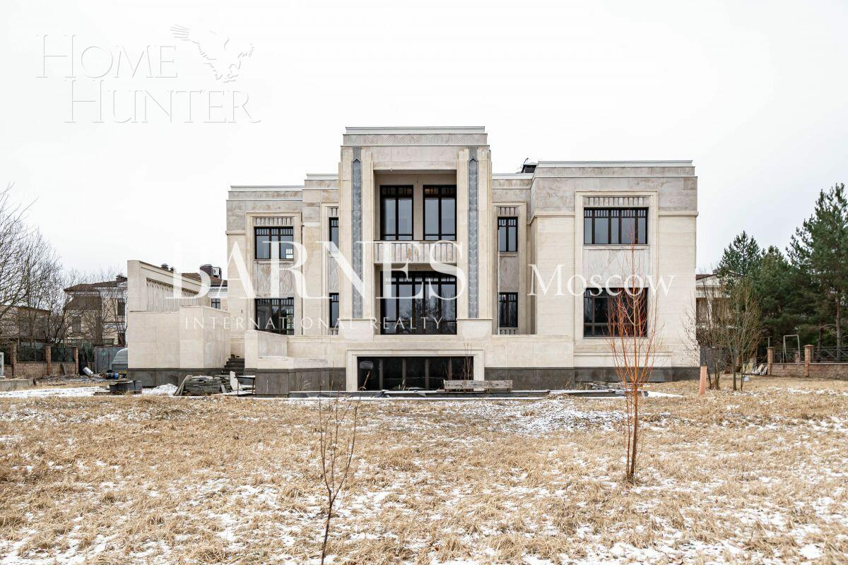 2-этажный коттедж 1 244 м² с отделкой