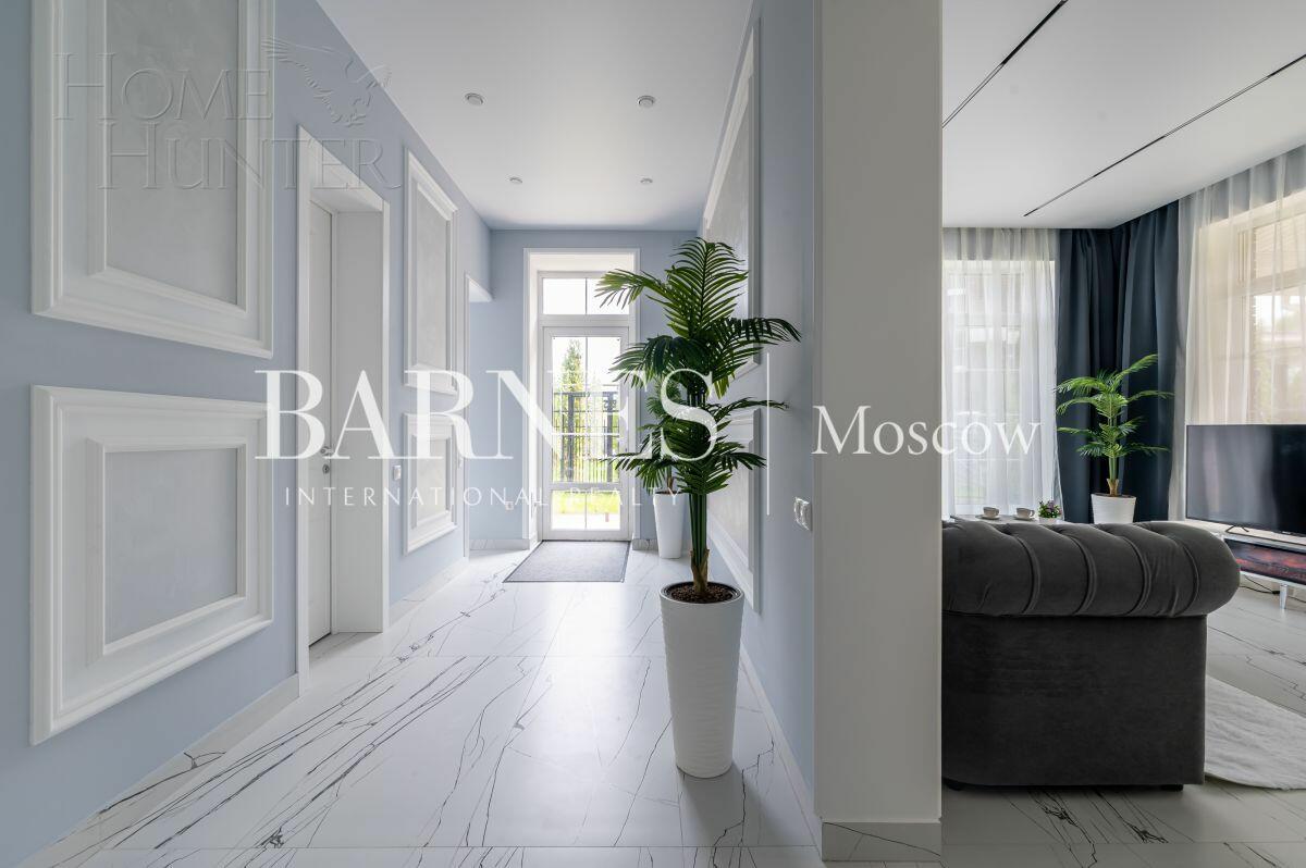 2-этажный коттедж 220 м² с отделкой