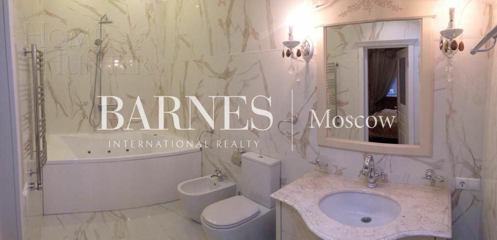 3-этажный коттедж 400 м² с отделкой