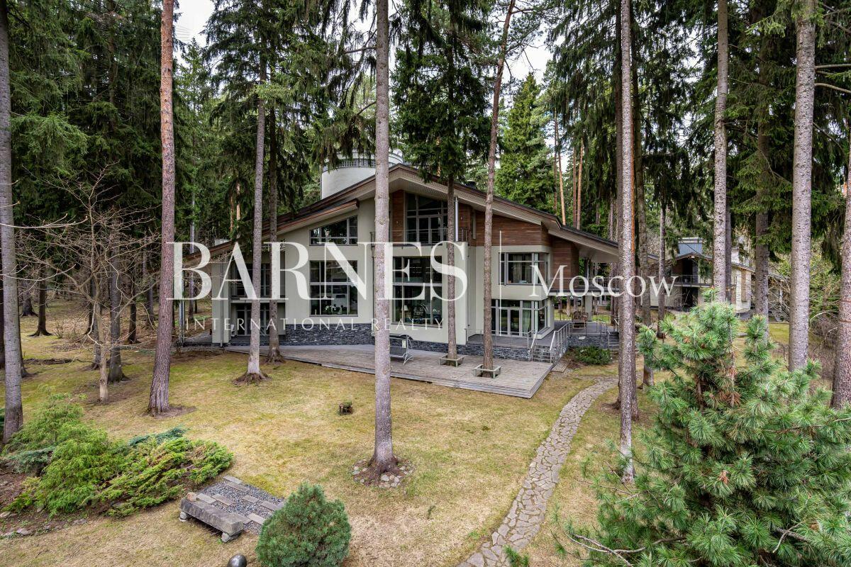 2-этажный коттедж 1 622 м² с отделкой