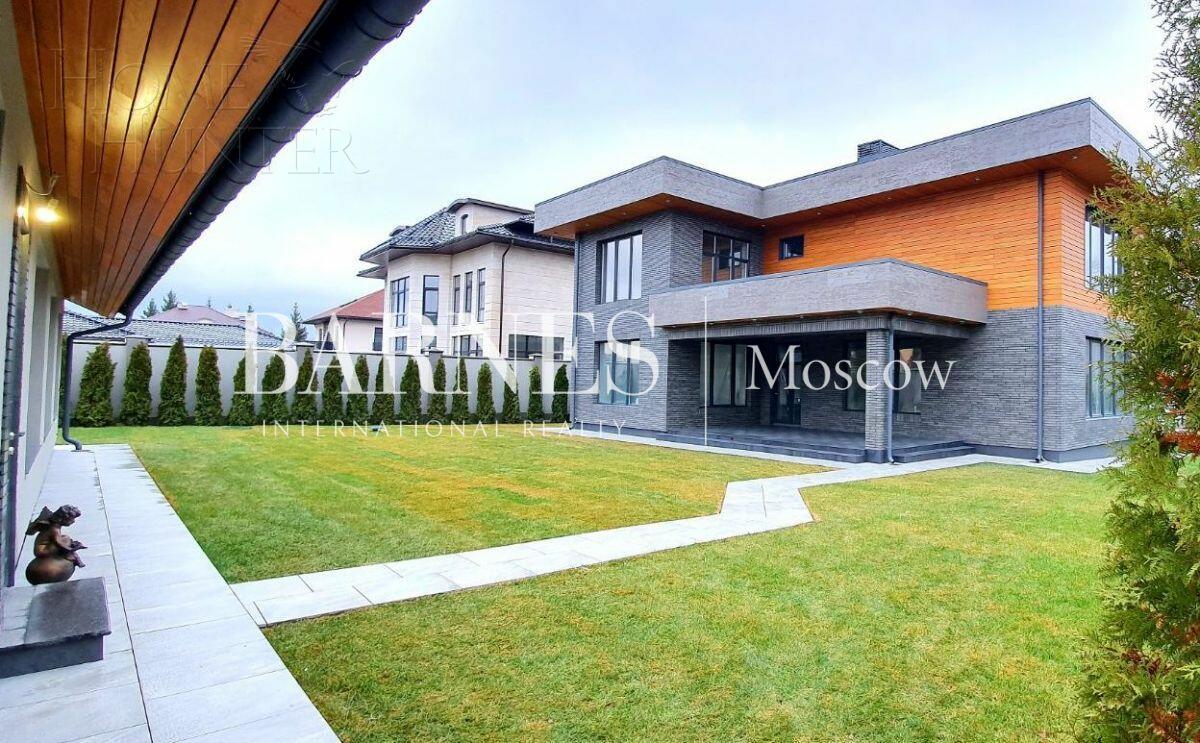 2-этажный коттедж 600 м² с отделкой