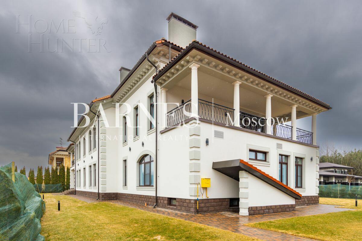 2-этажный коттедж 1 327 м² с отделкой