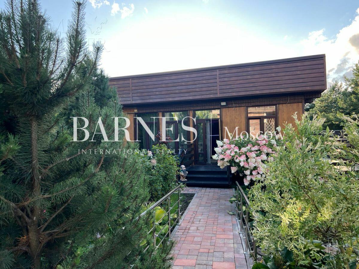 2-этажный коттедж 500 м² с отделкой