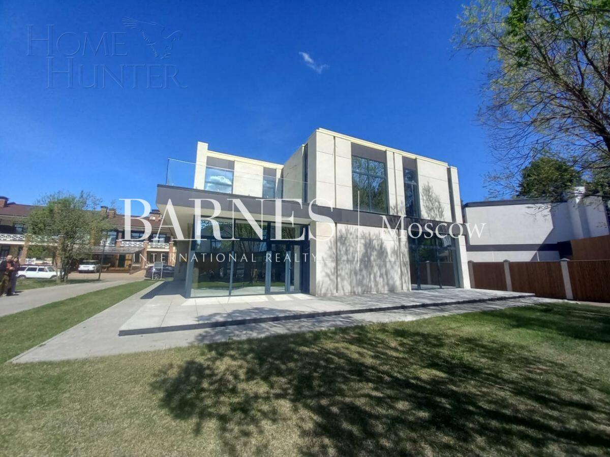 2-этажный коттедж 340 м² без отделки