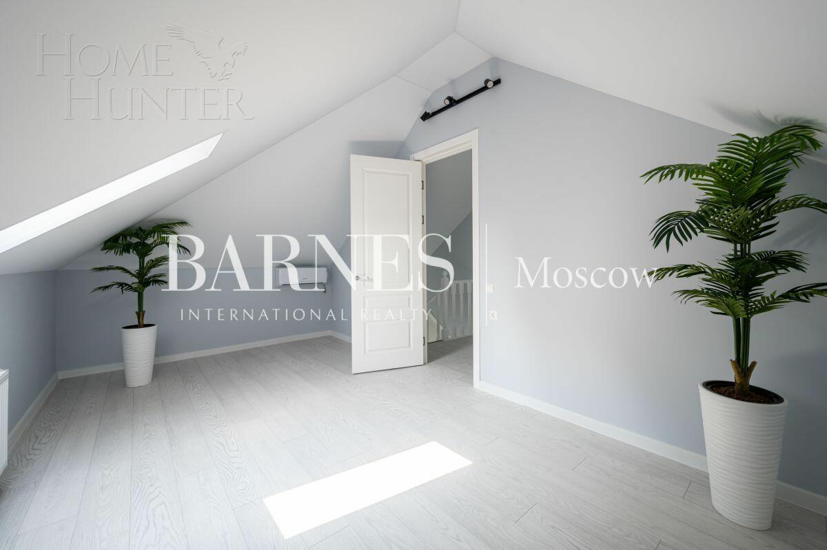 2-этажный коттедж 220 м² с отделкой