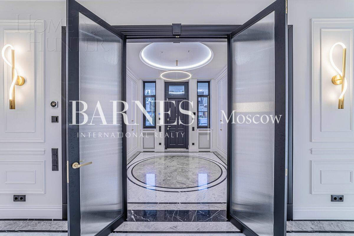 2-этажный коттедж 462 м² с отделкой