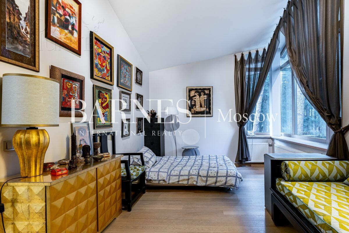 2-этажный коттедж 1 622 м² с отделкой