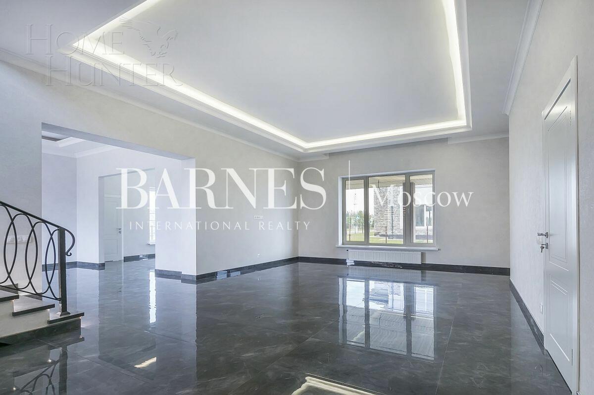 2-этажный коттедж 307 м² с отделкой