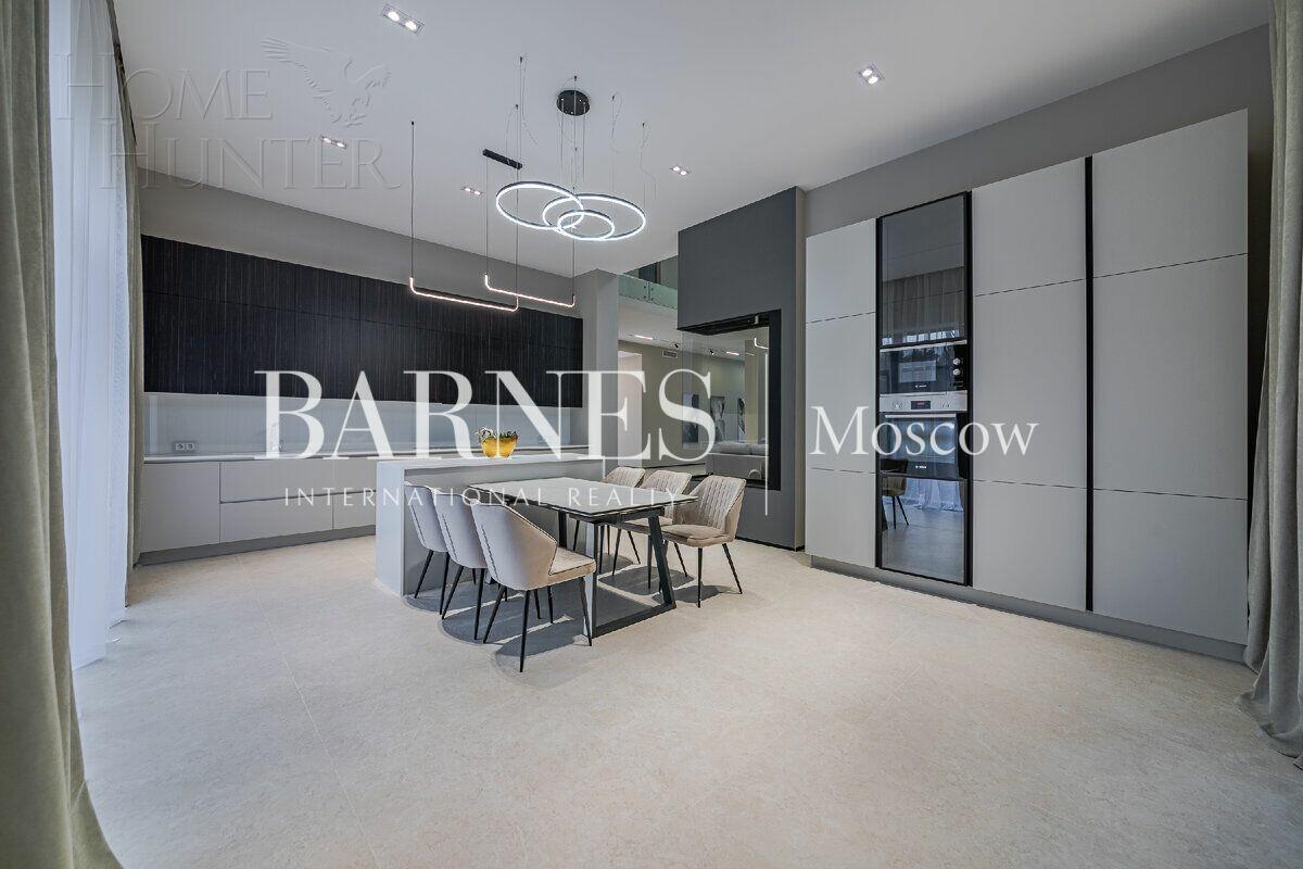 2-этажный коттедж 720 м² с отделкой