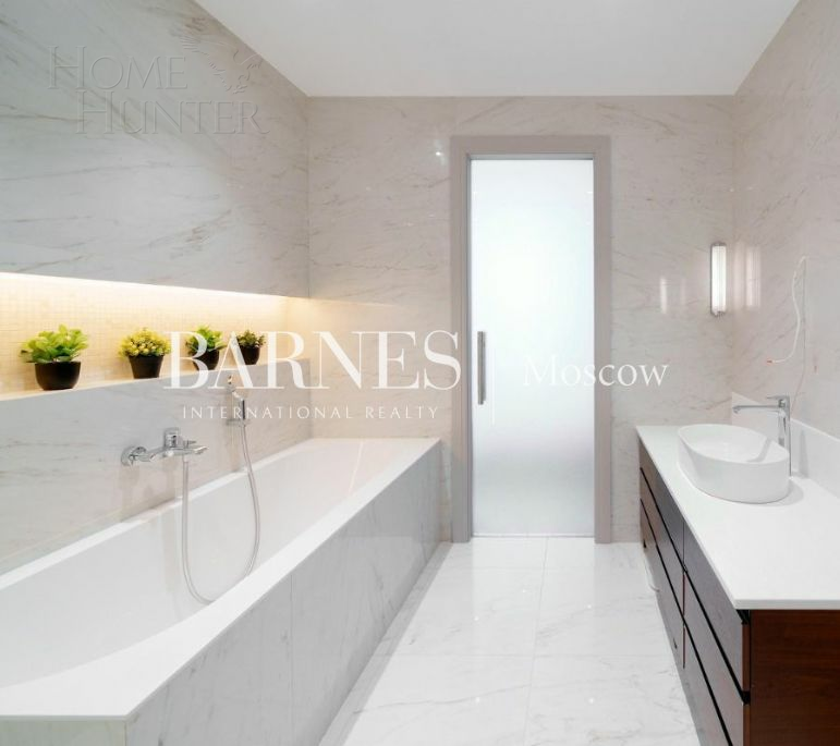 4-этажный таунхаус 278 м² с отделкой