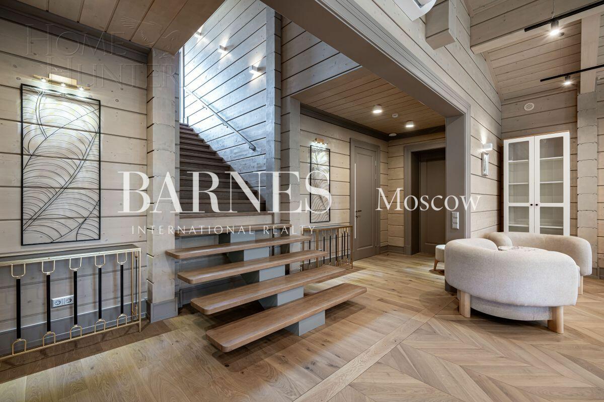 2-этажный коттедж 250 м² с отделкой