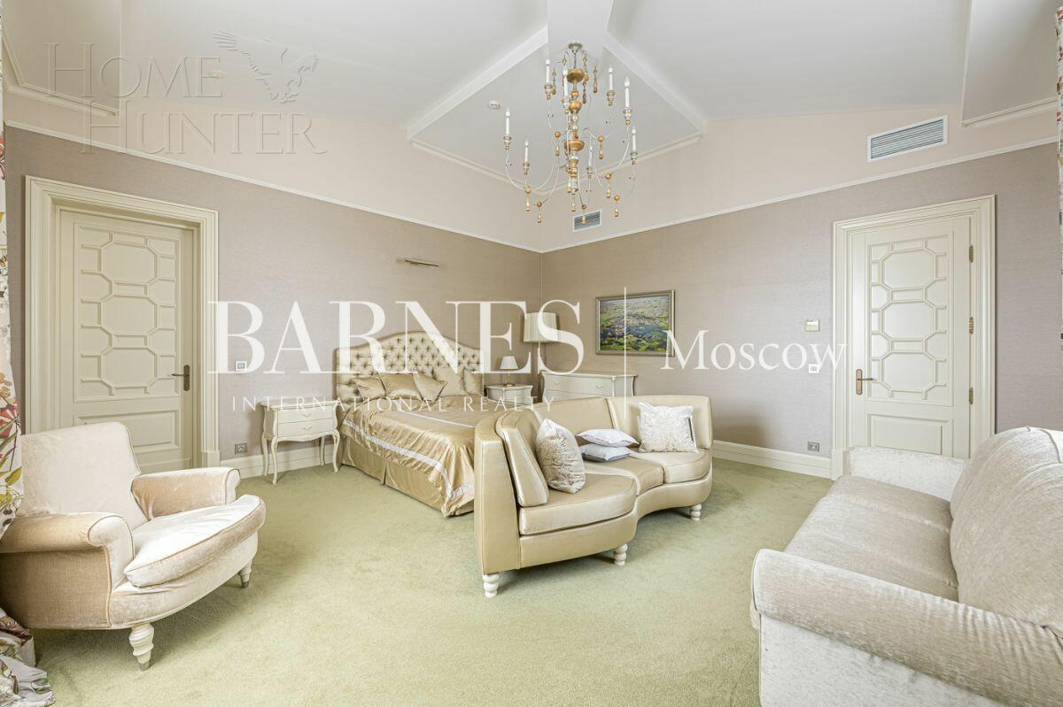 2-этажный коттедж 2 400 м² с отделкой