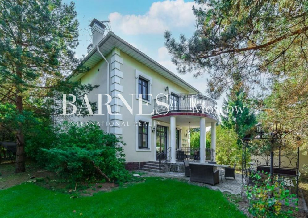 2-этажный коттедж 420 м² с отделкой