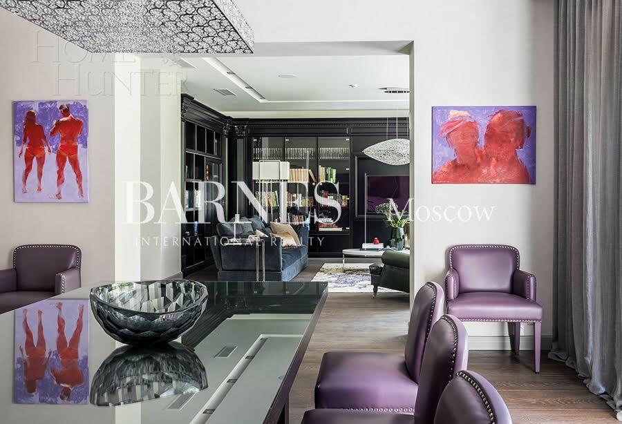 3-этажный коттедж 750 м² с отделкой