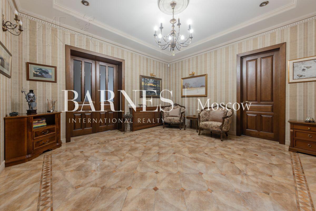 2-этажный коттедж 471 м² с отделкой