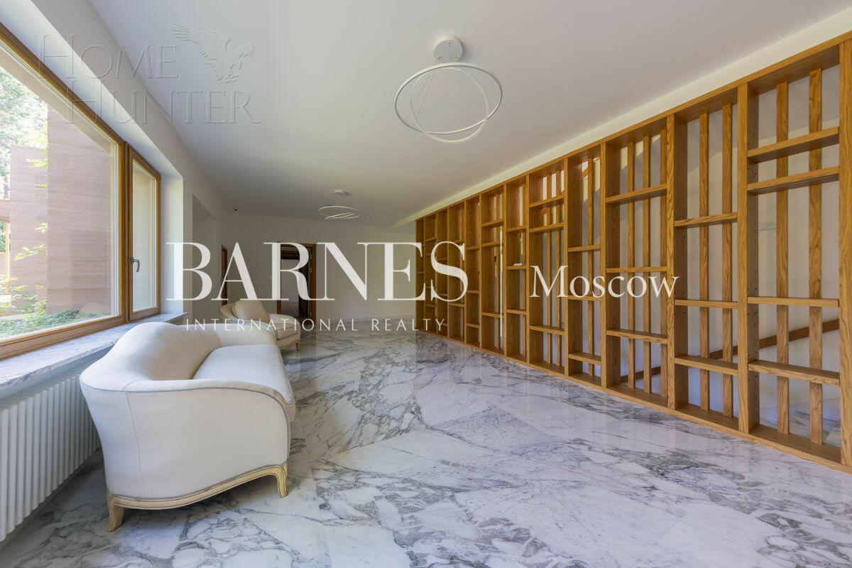 2-этажный коттедж 1 330 м² с отделкой