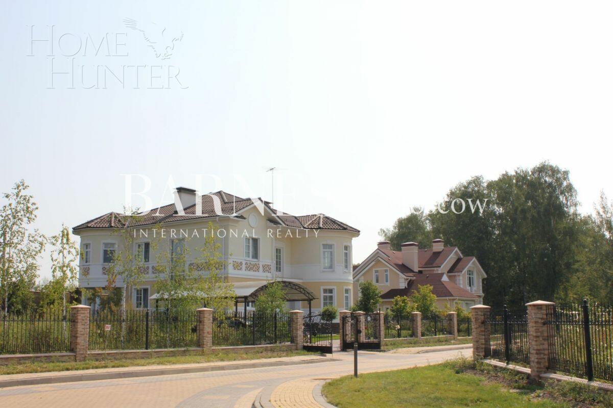 2-этажный коттедж 366 м² без отделки