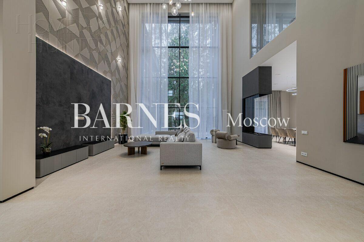 2-этажный коттедж 720 м² с отделкой