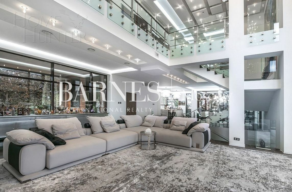 2-этажный коттедж 1 200 м² с отделкой