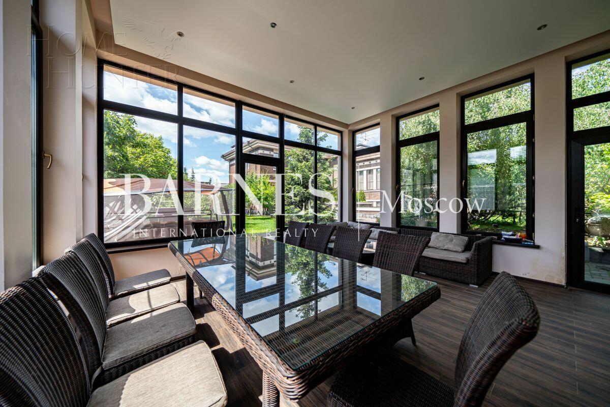 2-этажный коттедж 550 м² с отделкой