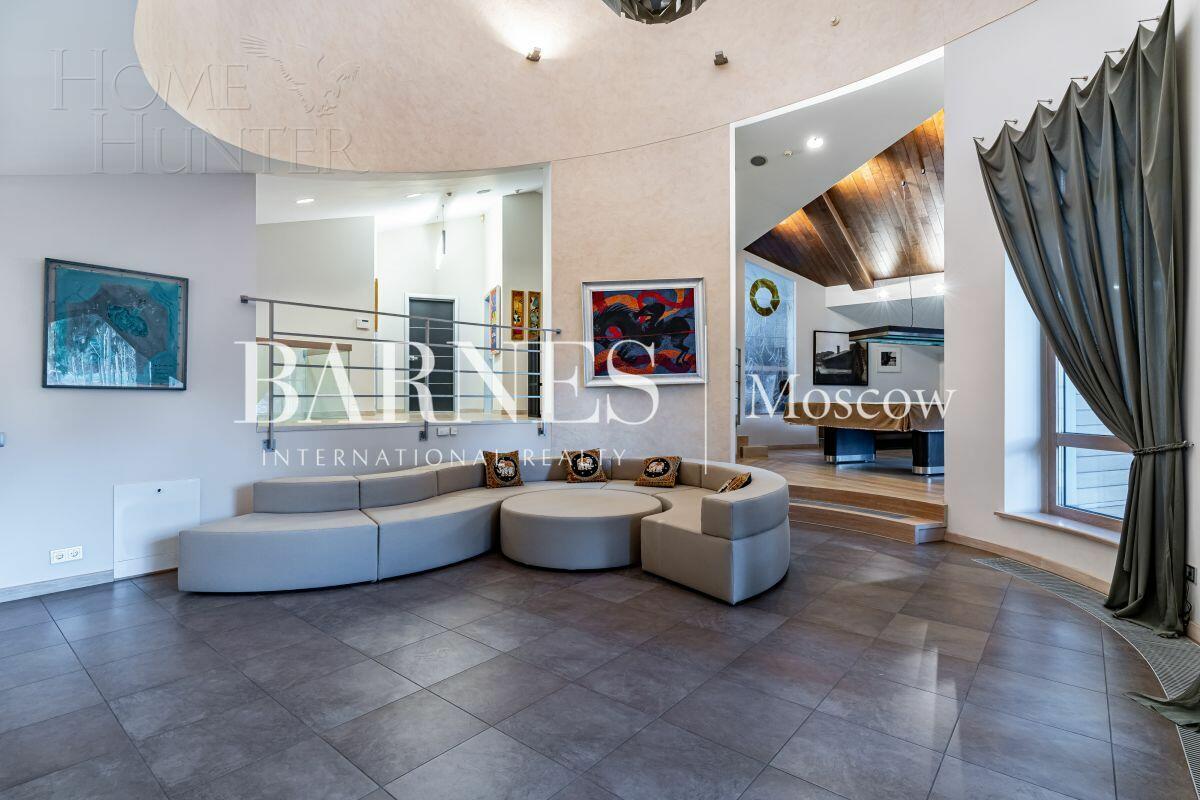 2-этажный коттедж 1 622 м² с отделкой