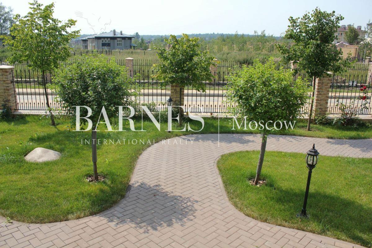 2-этажный коттедж 366 м² без отделки