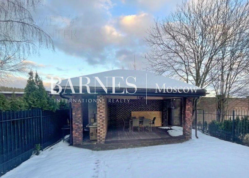 2-этажный таунхаус 320 м² с отделкой