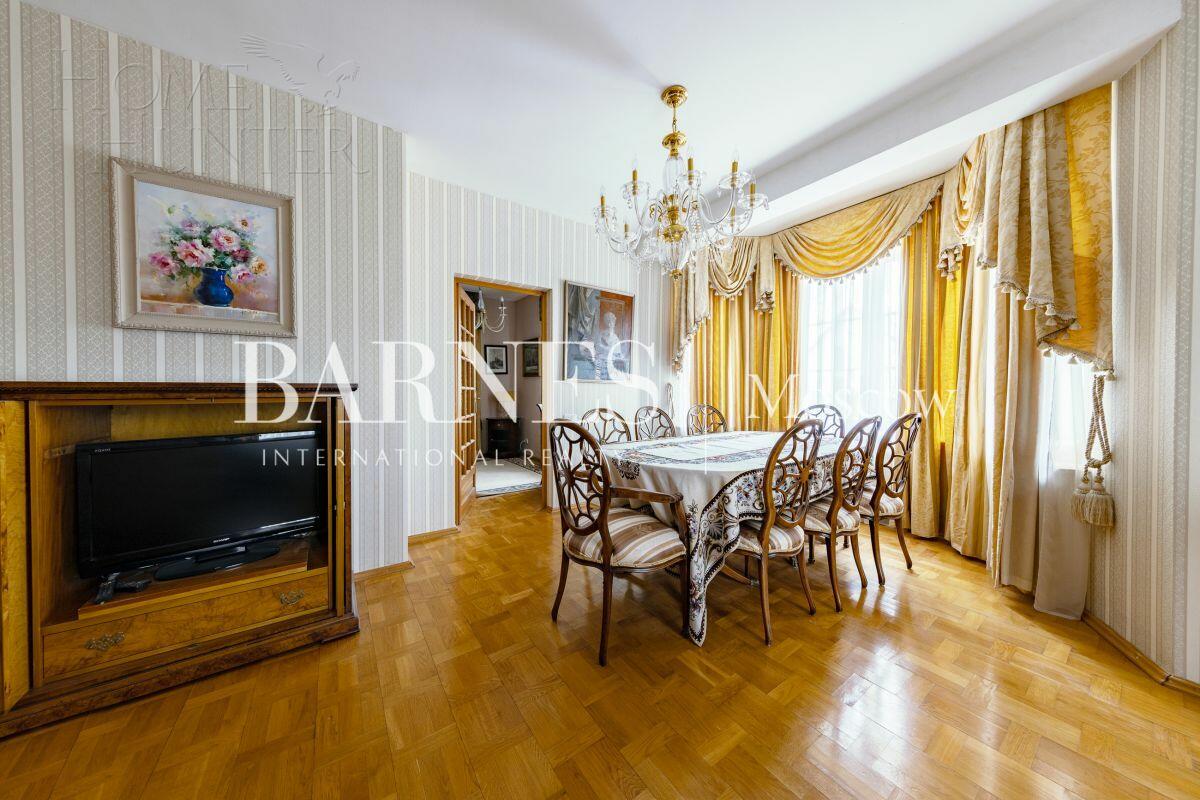 2-этажный коттедж 420 м² с отделкой