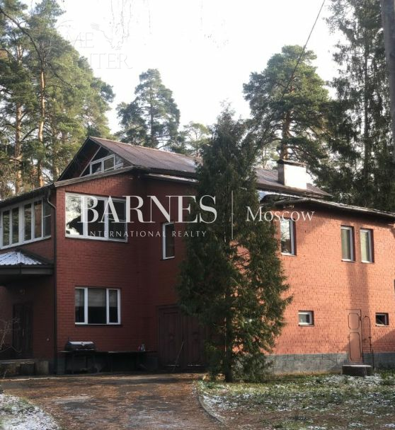 2-этажный коттедж 300 м² без отделки