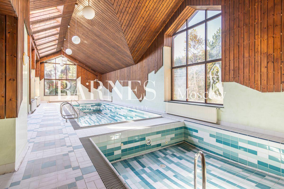 2-этажный коттедж 600 м² без отделки