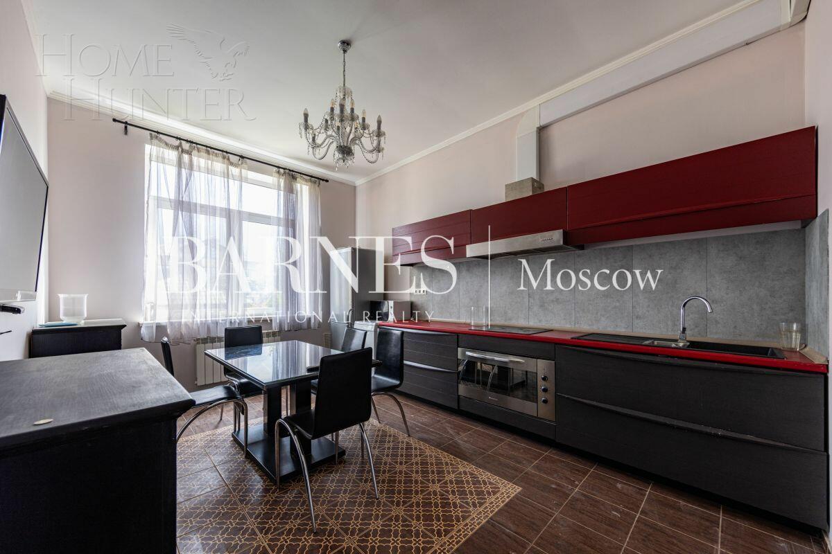 2-этажный коттедж 320 м² с отделкой