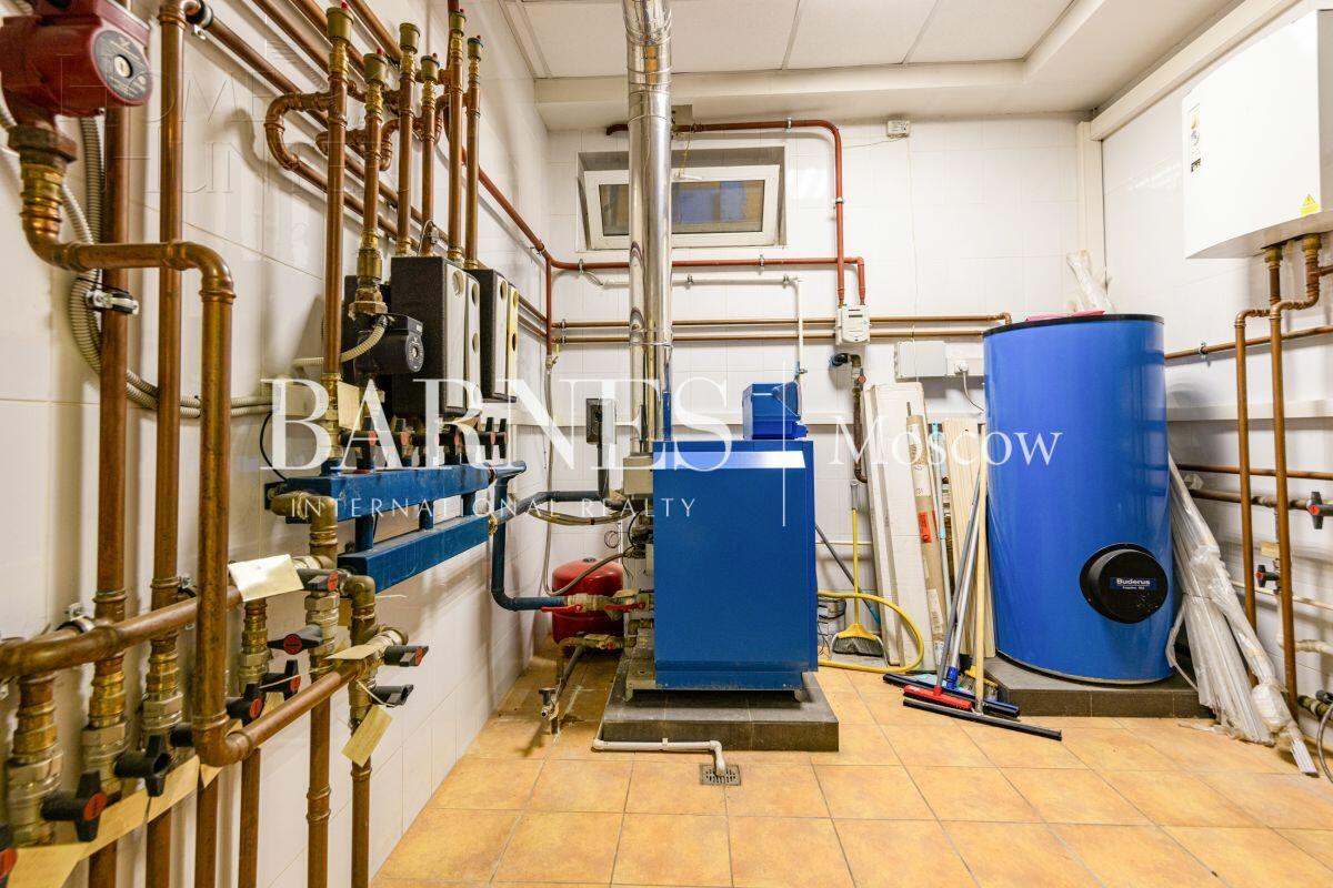 3-этажный таунхаус 430 м² с отделкой