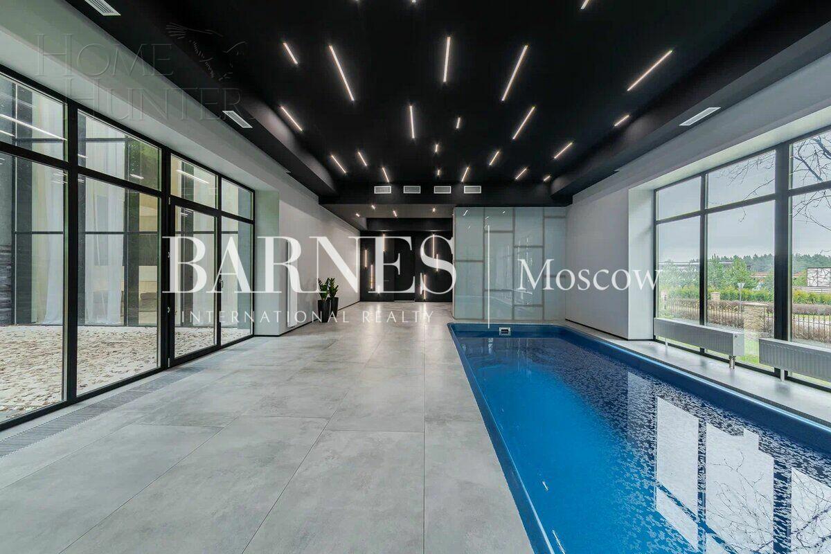 2-этажный коттедж 720 м² с отделкой