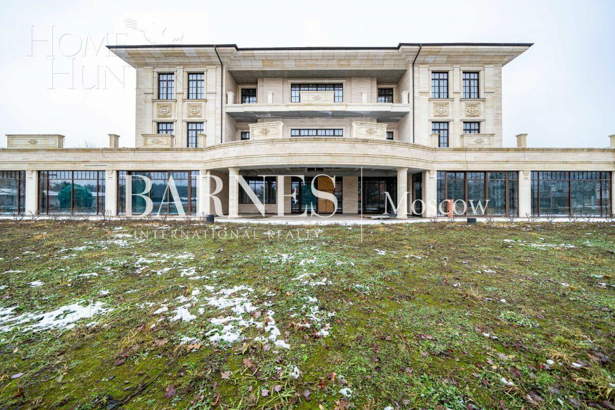 2-этажный коттедж 3 600 м² без отделки