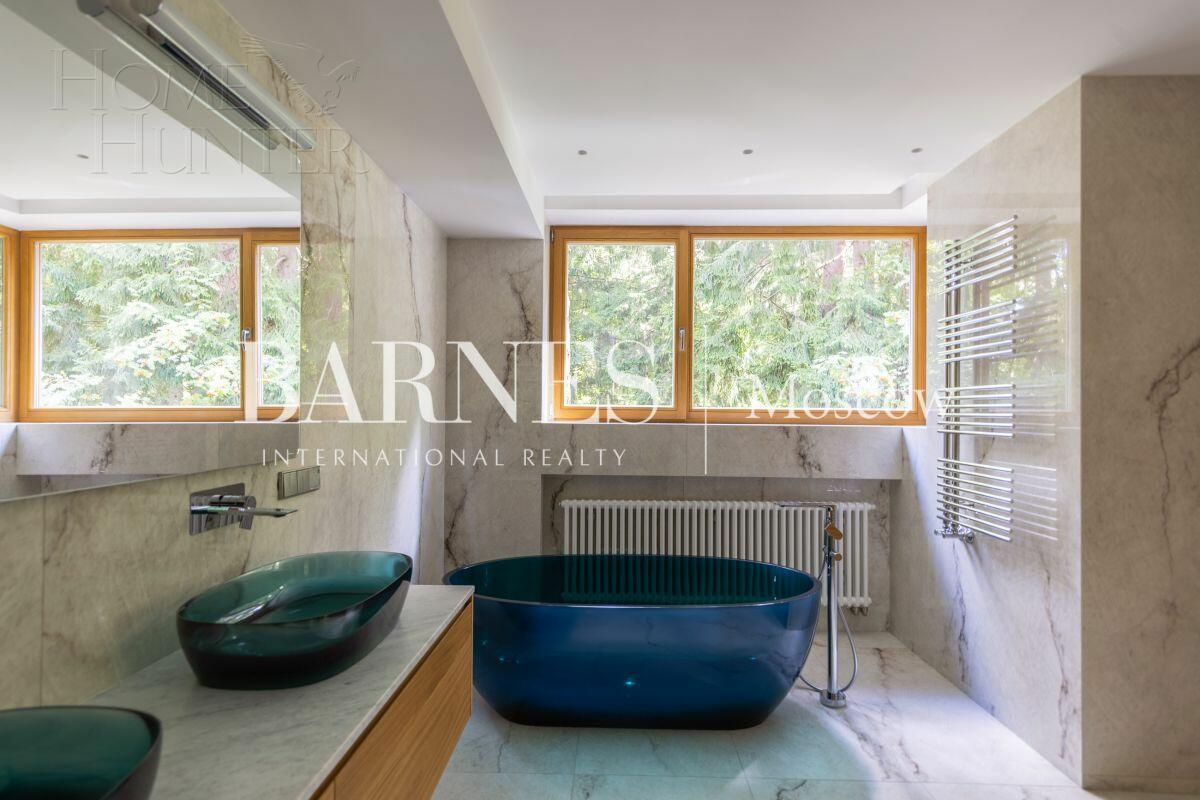 2-этажный коттедж 1 330 м² с отделкой