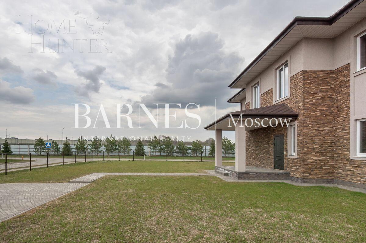 2-этажный коттедж 307 м² с отделкой