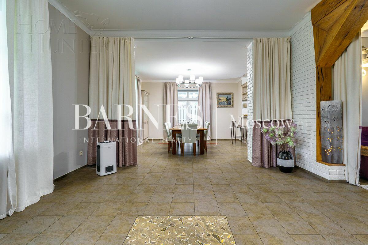 2-этажный коттедж 1 150 м² с отделкой