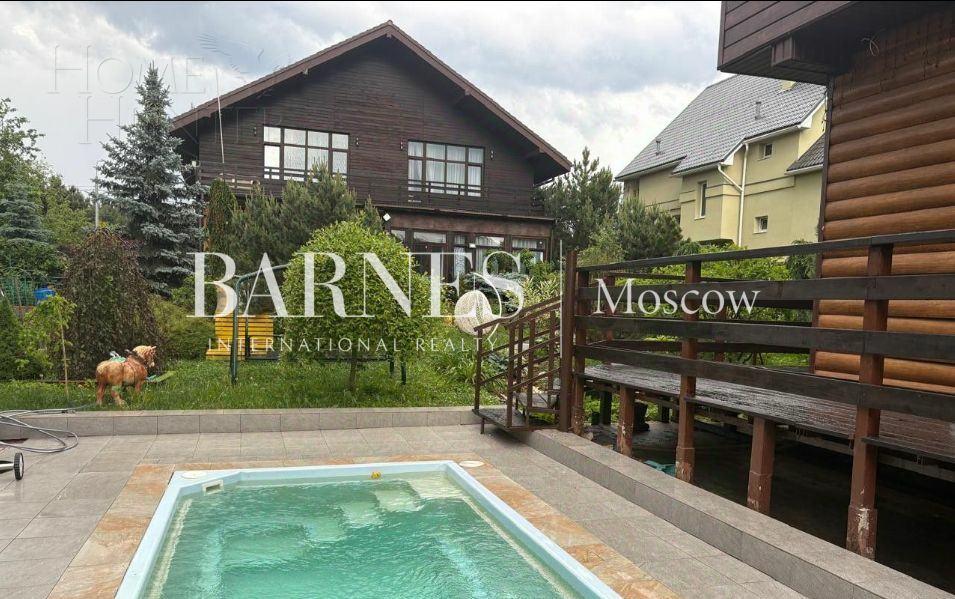 2-этажный коттедж 500 м² с отделкой