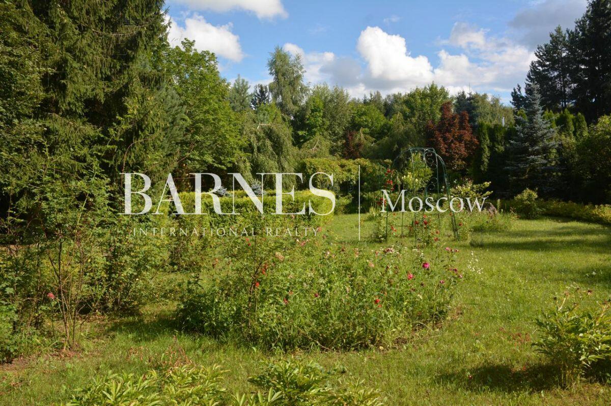 3-этажный коттедж 790 м² с отделкой