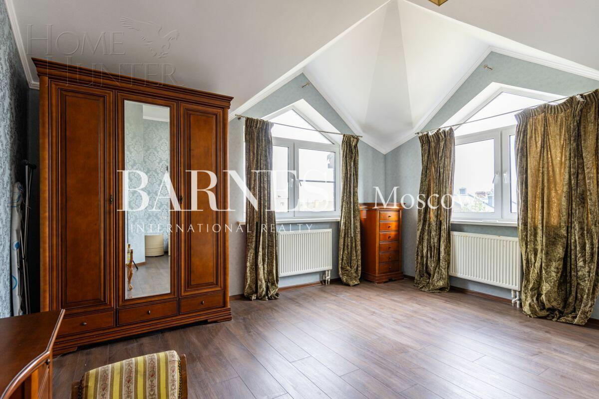 2-этажный коттедж 320 м² с отделкой