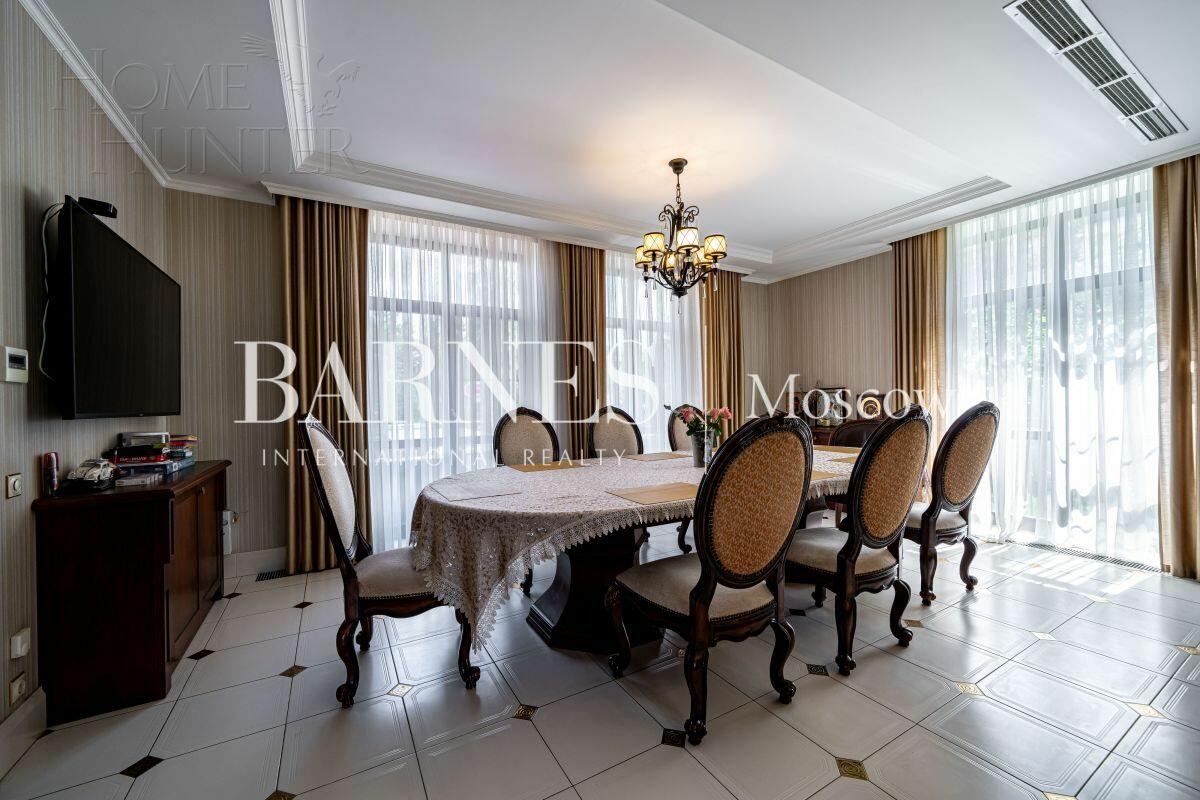 2-этажный коттедж 550 м² с отделкой