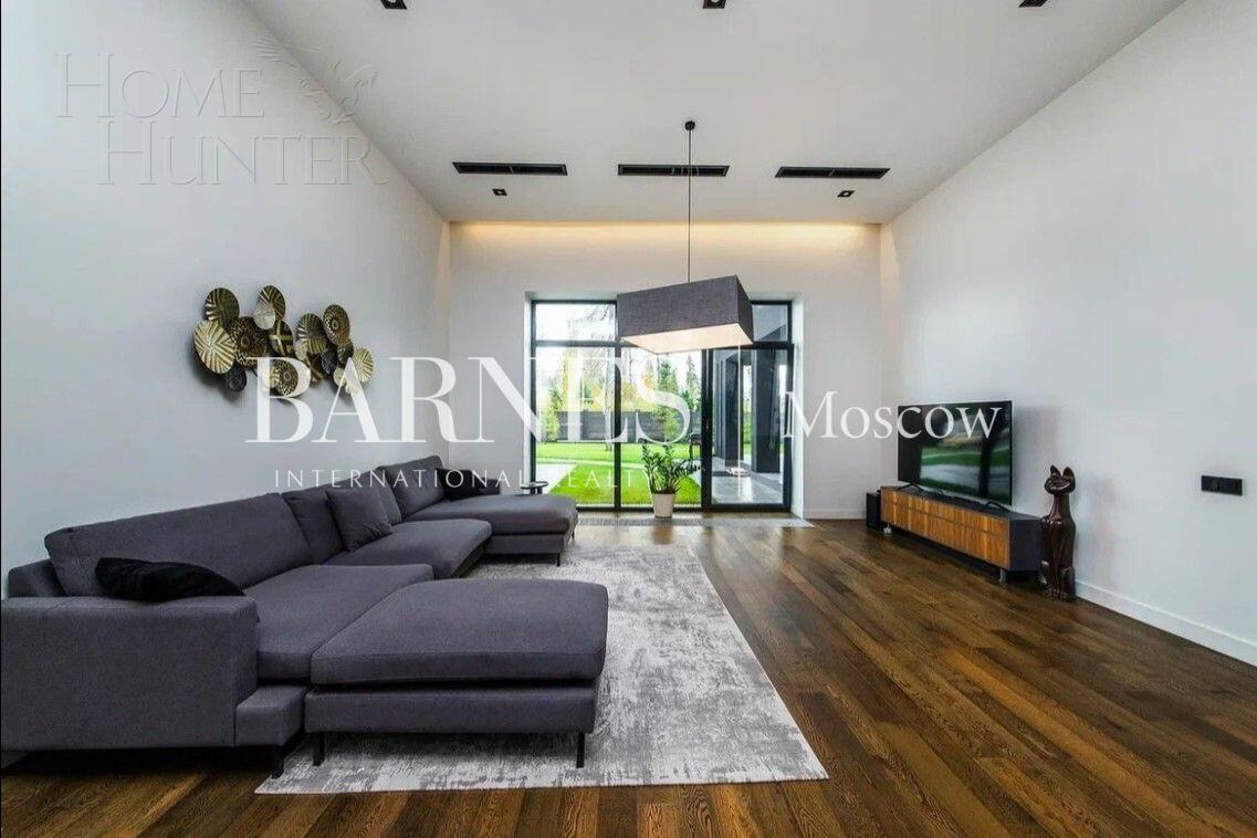 2-этажный коттедж 450 м² с отделкой