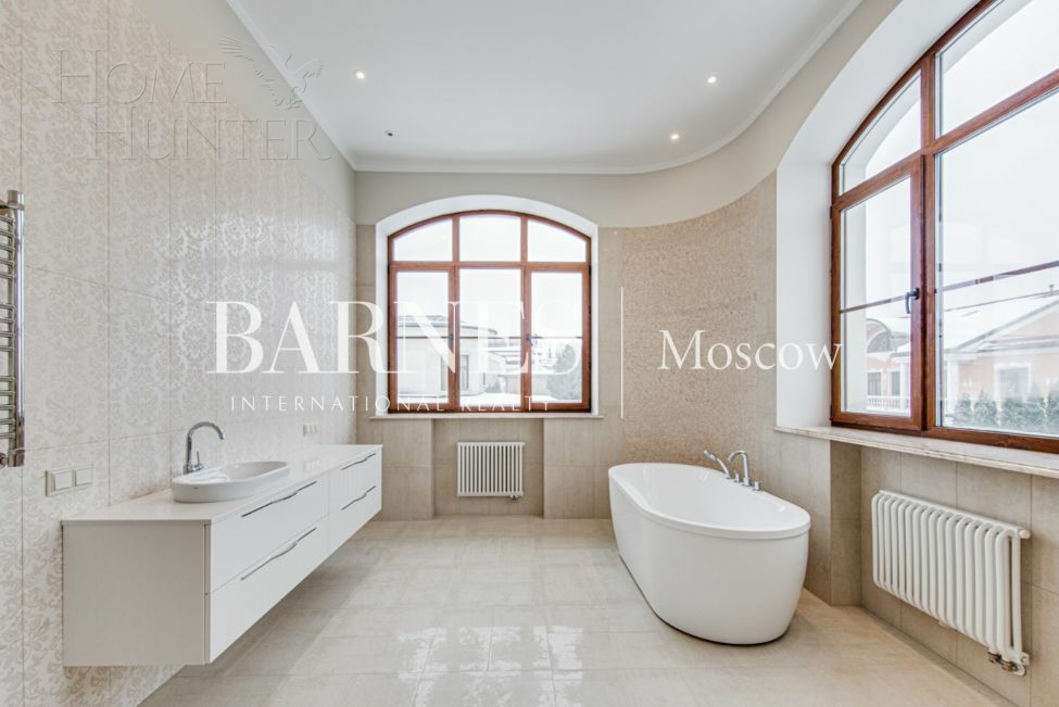 2-этажный коттедж 1 070 м² с отделкой