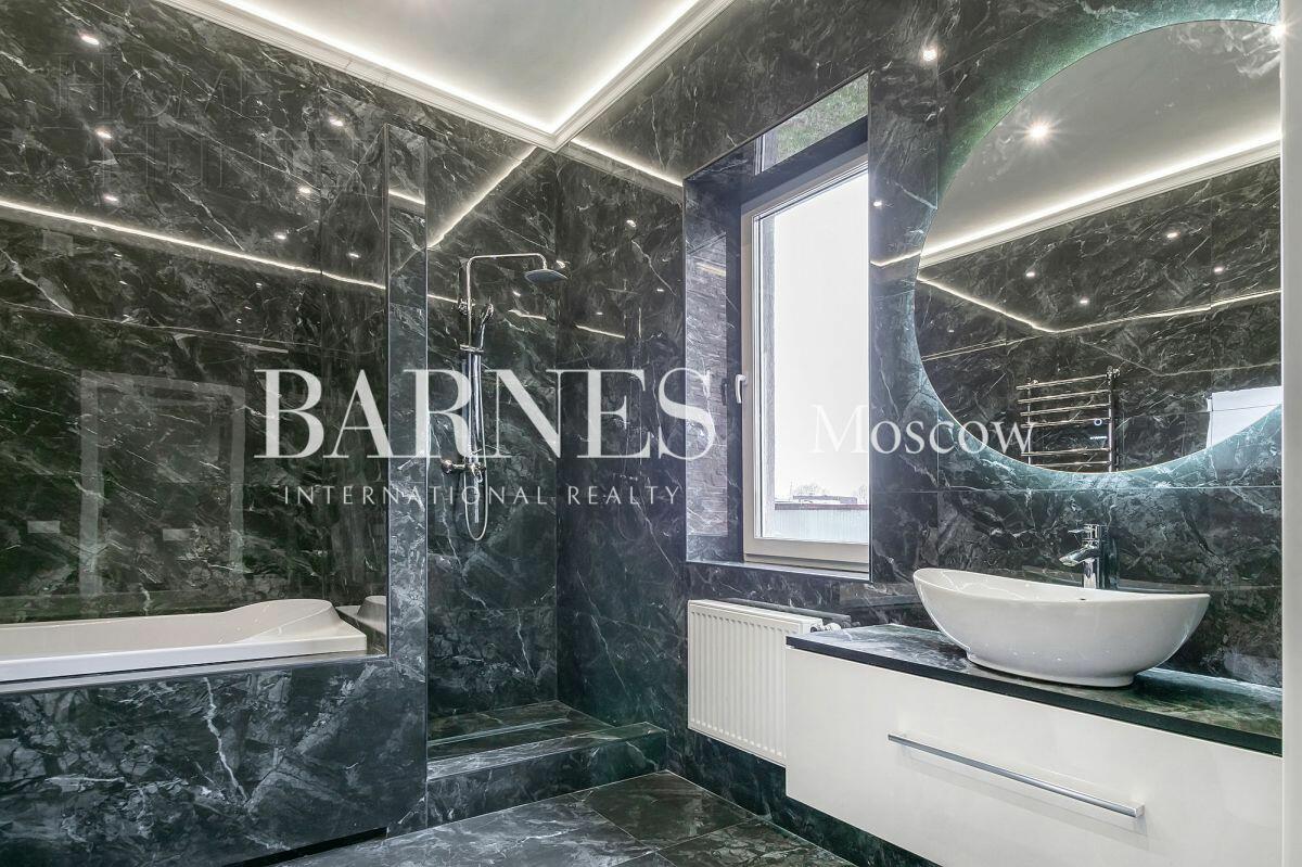 2-этажный коттедж 307 м² с отделкой