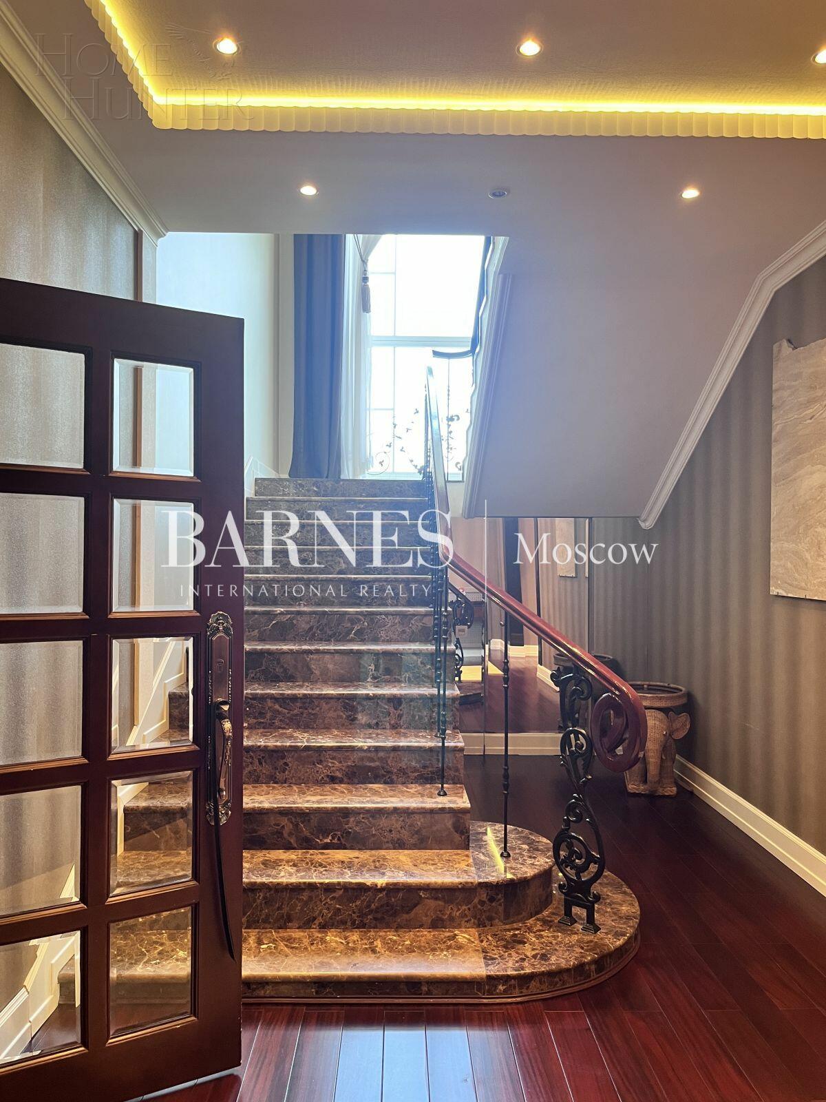 2-этажный коттедж 366 м² без отделки