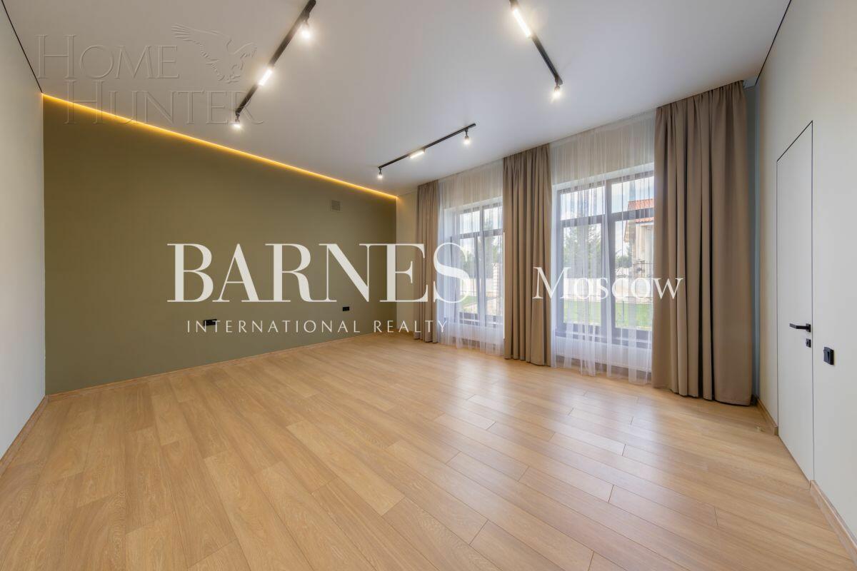 2-этажный коттедж 1 327 м² с отделкой