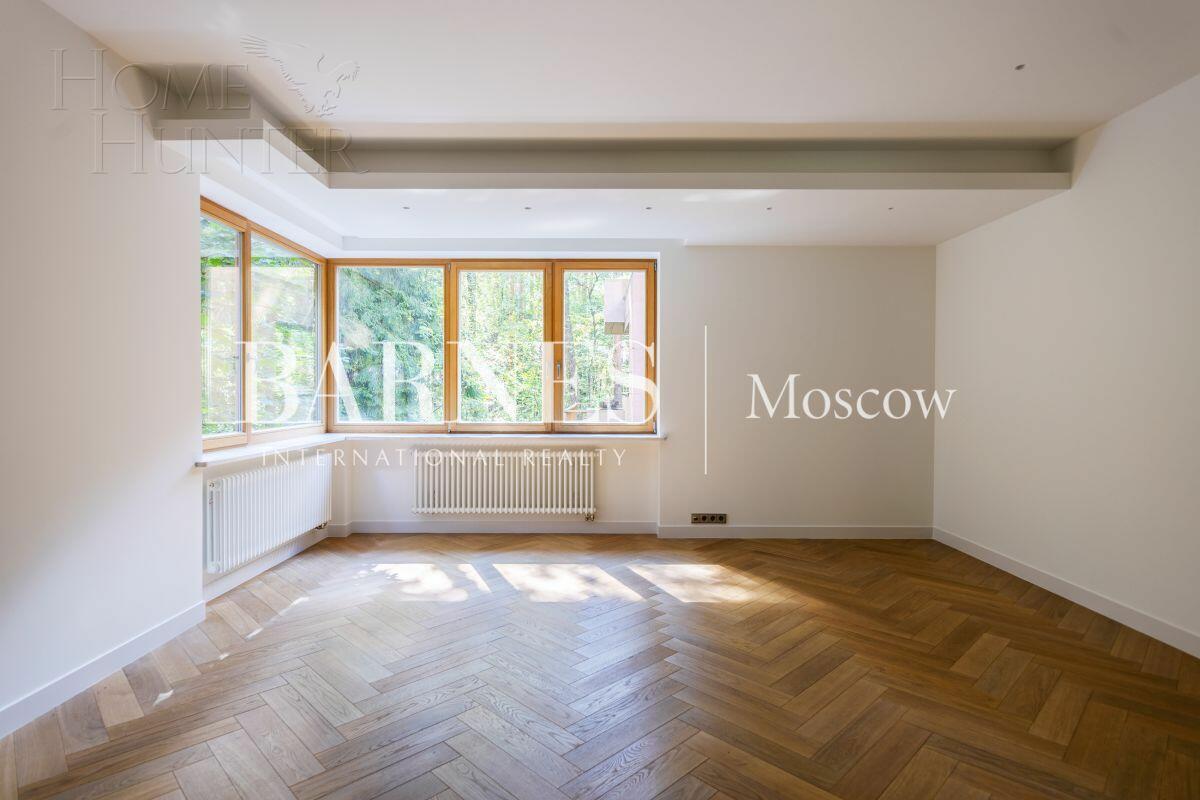 2-этажный коттедж 1 330 м² с отделкой